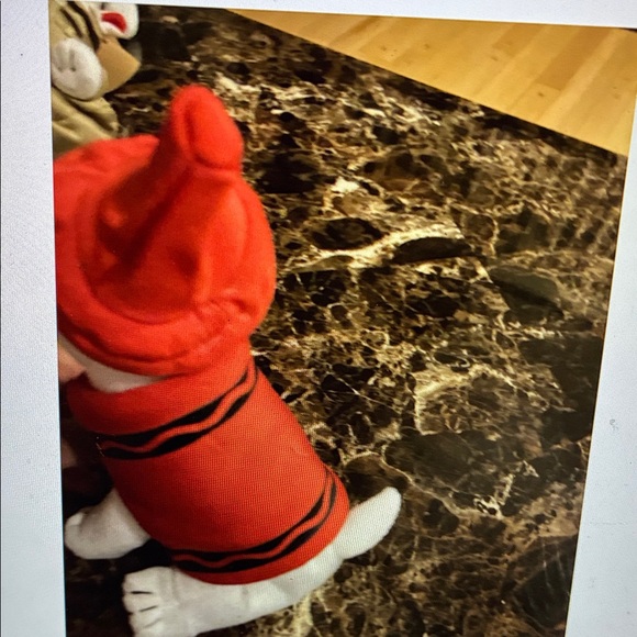 Target Bullseye Dog Plush Toy Red Crayon costume limited edition #1752 of 2200 - Picture 4 of 8